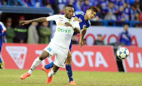 Ngôi vương V-League khó đoán định